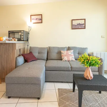 Apartamento L'oustalet-6 By Interhome